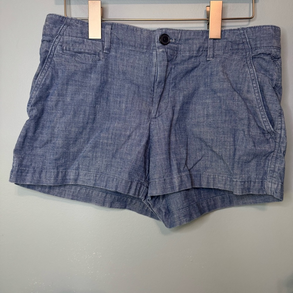 Gap 06 Chambray Summer Short. Mid Rise. 3” Inseam. Women’s Size 6